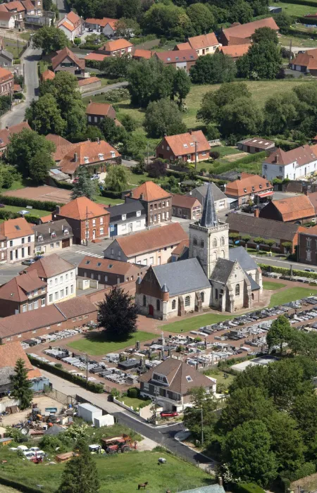 village d'Ecques vue du ciel version mobile